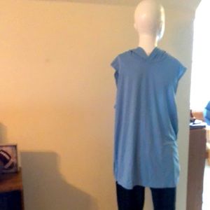 New Russell Men’s Skeeveless Hooded Dri-Fit